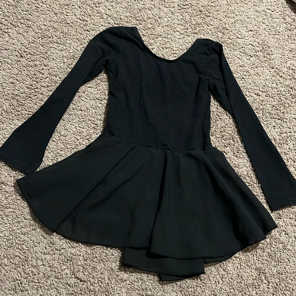 Size 140 fit us as a 6/8